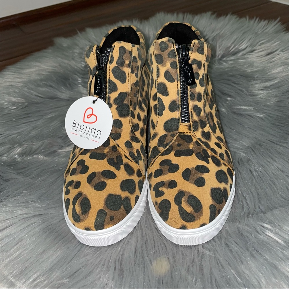NWT Blondo Sneaker Booties Leopard Print Size 6 - Picture 3 of 5